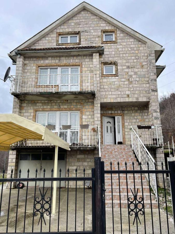Guesthouse Petrovic 威尔帕扎 外观 照片
