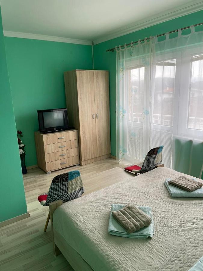 Guesthouse Petrovic 威尔帕扎 外观 照片